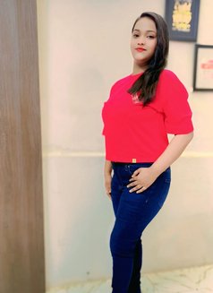 real meet and cam - escort in Mumbai Photo 2 of 5