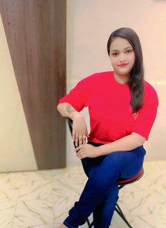 real meet and cam - escort in Mumbai Photo 3 of 5