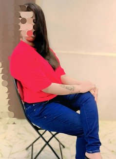 real meet and cam - puta in Mumbai Photo 3 of 5