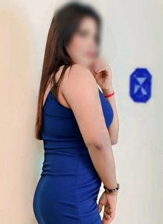 real meet and cam - escort in Mumbai Photo 11 of 17