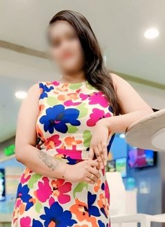 real meet and cam - puta in Mumbai Photo 2 of 5