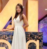 real meet and cam - escort in Agra