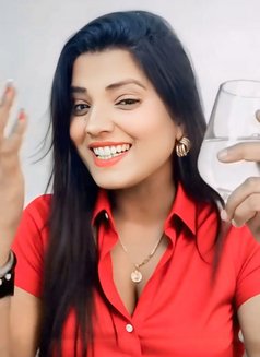 real meet and cam - puta in Mumbai Photo 5 of 8