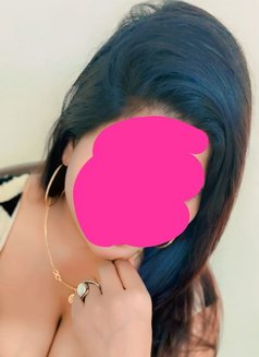 real meet and cam - escort in Mumbai Photo 14 of 15