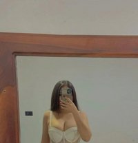 Real Meet and Cam Service - puta in Kathmandu Photo 1 of 3