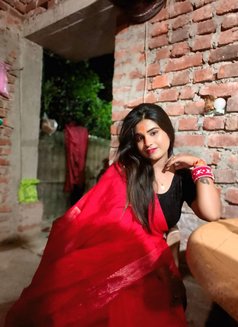 Real meet and cam show - escort in Hyderabad Photo 1 of 1