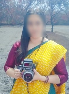 REAL MEET AND CAM SHOW - puta in Bangalore Photo 1 of 6