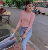 Sonali (Real Meet and Cam Show) - puta in Hyderabad