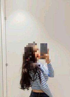 real meet and cam show - escort in Chennai Photo 2 of 3