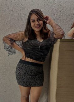 Real meet and cam show - escort in Hyderabad Photo 2 of 3