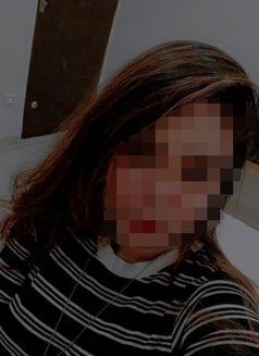 Real meet and cam show - escort in Chennai Photo 2 of 2
