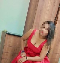 real meet and cam show - puta in Pune Photo 2 of 4