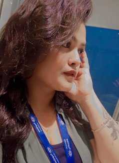 Real Meet and Cam Show - puta in Pune Photo 2 of 2