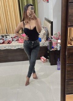 Real meet and cam show - escort in Hyderabad Photo 1 of 3