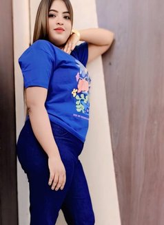 Real Meet and Live Cam service - escort in Mumbai Photo 2 of 12