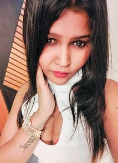 Real meet and live cam session - puta in Kolkata Photo 1 of 1