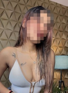 Real Meet and paid live cam session - escort in Pune Photo 2 of 4