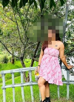 Real Meet and paid live cam session - escort in Hyderabad Photo 3 of 4