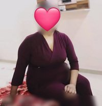 Real Meet and paid live cam session - escort in Noida Photo 1 of 5