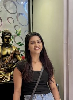 Real Meet and Web Cam Session - escort in Chennai Photo 2 of 5