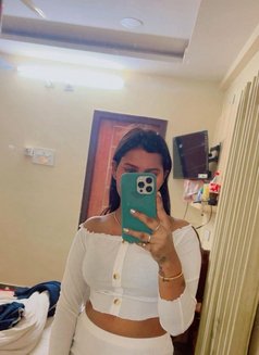 Real Meet and Web Cam Session - escort in Kochi Photo 1 of 1