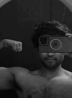 Real Meet Bangalore Bfe Experience - Male escort in Bangalore Photo 2 of 6