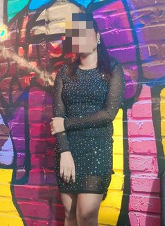 Real Meet Call Girl 🥀 Friendship Club - puta in Noida Photo 10 of 15