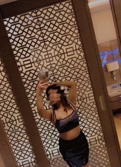 Real meet & cam High profile - escort in Kolkata Photo 9 of 9