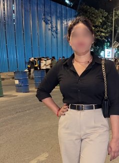 ꧁✮⃝Real Meet & Cam priya ꧂ - puta in Mumbai Photo 1 of 1