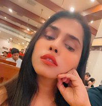 Real Meet & Cam secssion Mouni Roy - puta in Thane