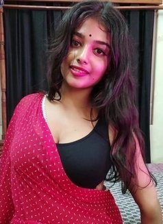 Real meet & cam session - escort in Hyderabad Photo 1 of 4