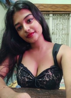 Real meet & cam session - escort in Hyderabad Photo 3 of 4