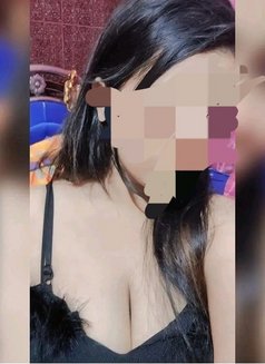Real Meet & cam session - escort in Kolkata Photo 7 of 7