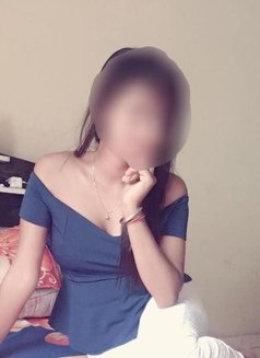 ️ REAL MEET & CAM SHOW - puta in Mumbai Photo 2 of 2