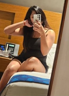 Real meet & web session - escort in Chennai Photo 2 of 6