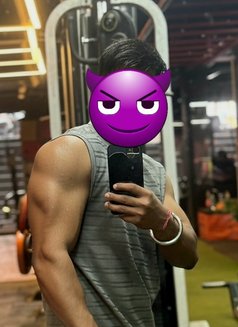 Real Meet for Unsatisfied Women - Male escort in New Delhi Photo 1 of 3