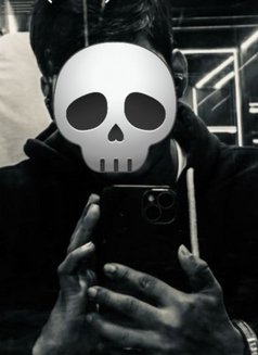 Real Meet for Unsatisfied Women - Male escort in New Delhi Photo 2 of 3