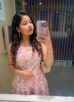 Real meet & fun webcam - puta in Hyderabad Photo 2 of 3