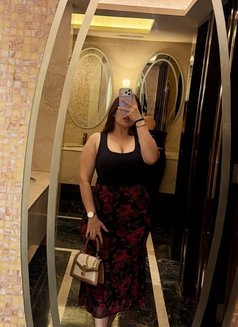 Real meet incall/Outcall cash to hand - escort in Kolkata Photo 3 of 8