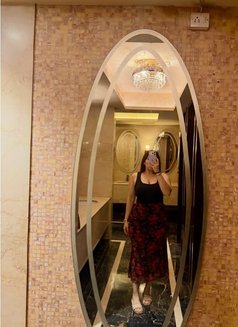 Real meet incall/Outcall cash to hand - escort in Kolkata Photo 5 of 8