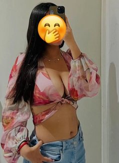 🦋 (Cam/Real) Meet 🦋 - puta in Chennai Photo 2 of 4
