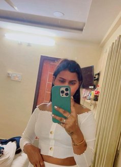 Real Meet or cam show - escort in Kochi Photo 1 of 1