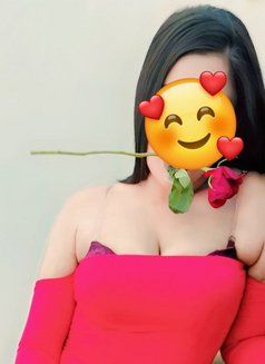 real meet & live cam - escort in Mumbai Photo 7 of 11