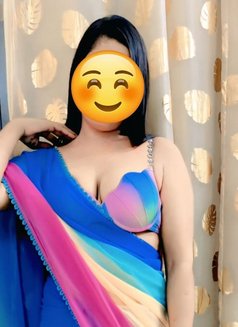 real meet & live cam - puta in Mumbai Photo 7 of 7