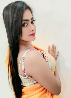 real meet & live cam - escort in Mumbai Photo 14 of 14