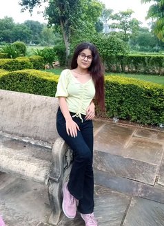 meet or cum avilable - escort in Hyderabad Photo 1 of 1