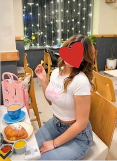 Real meet or live cam show avilable - escort in Hyderabad Photo 3 of 3