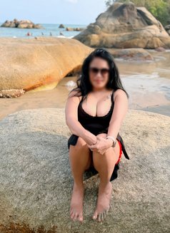 Real Meet & Webcam Shows - Agencia de putas in Candolim, Goa Photo 2 of 5