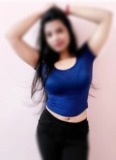 Real meet y cam session - escort in Hyderabad Photo 3 of 3