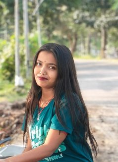 Real Meet Ya Cam Service - escort in Hyderabad Photo 3 of 3
